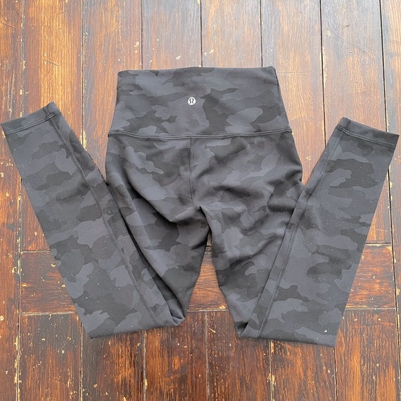 lululemon athletica Pants - Lululemon Wunder Train, size 4, Heritage 365 Camo